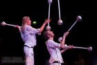 Duo jugglers — 0328